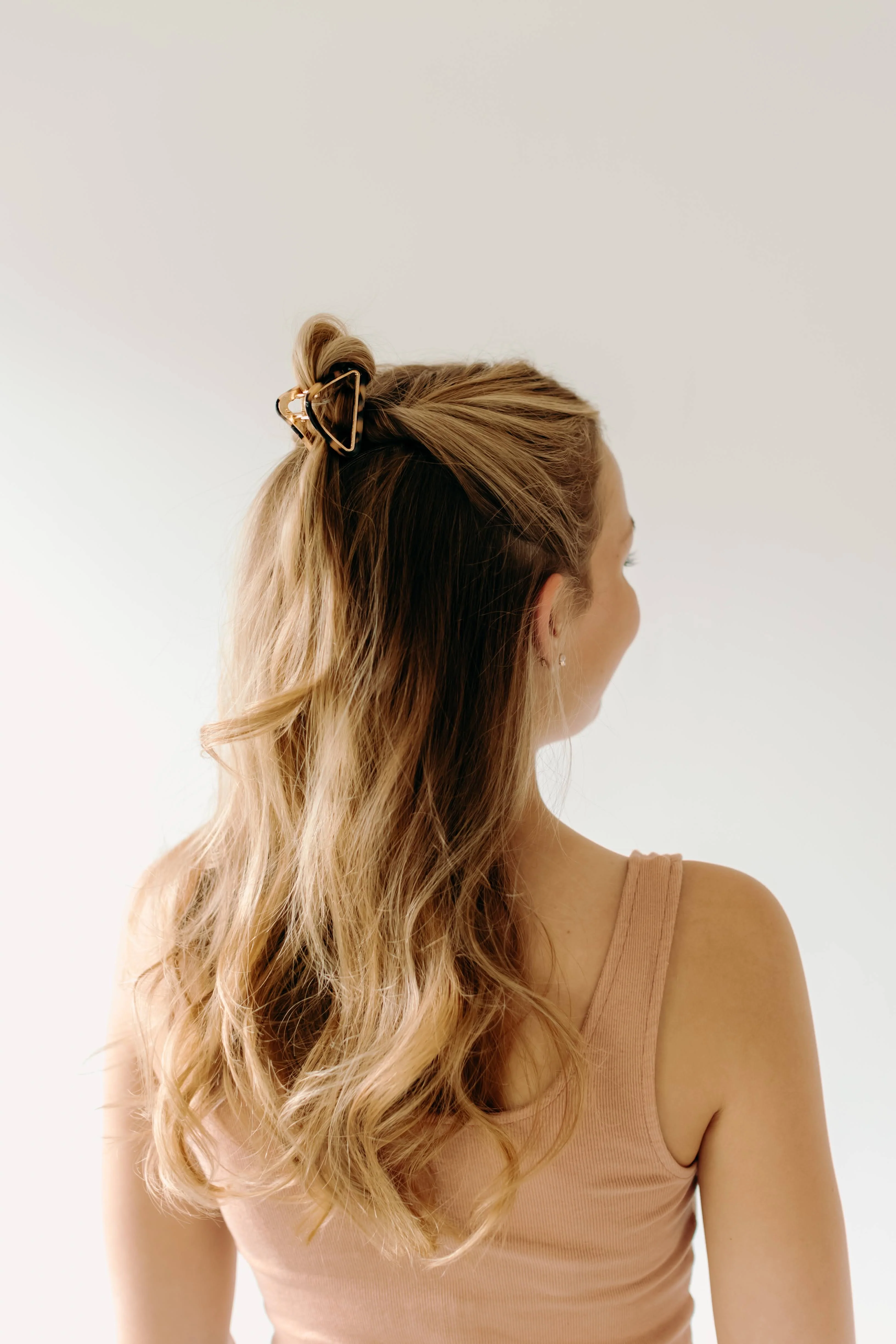 Endless Weekend Lilac Clip - Image 5