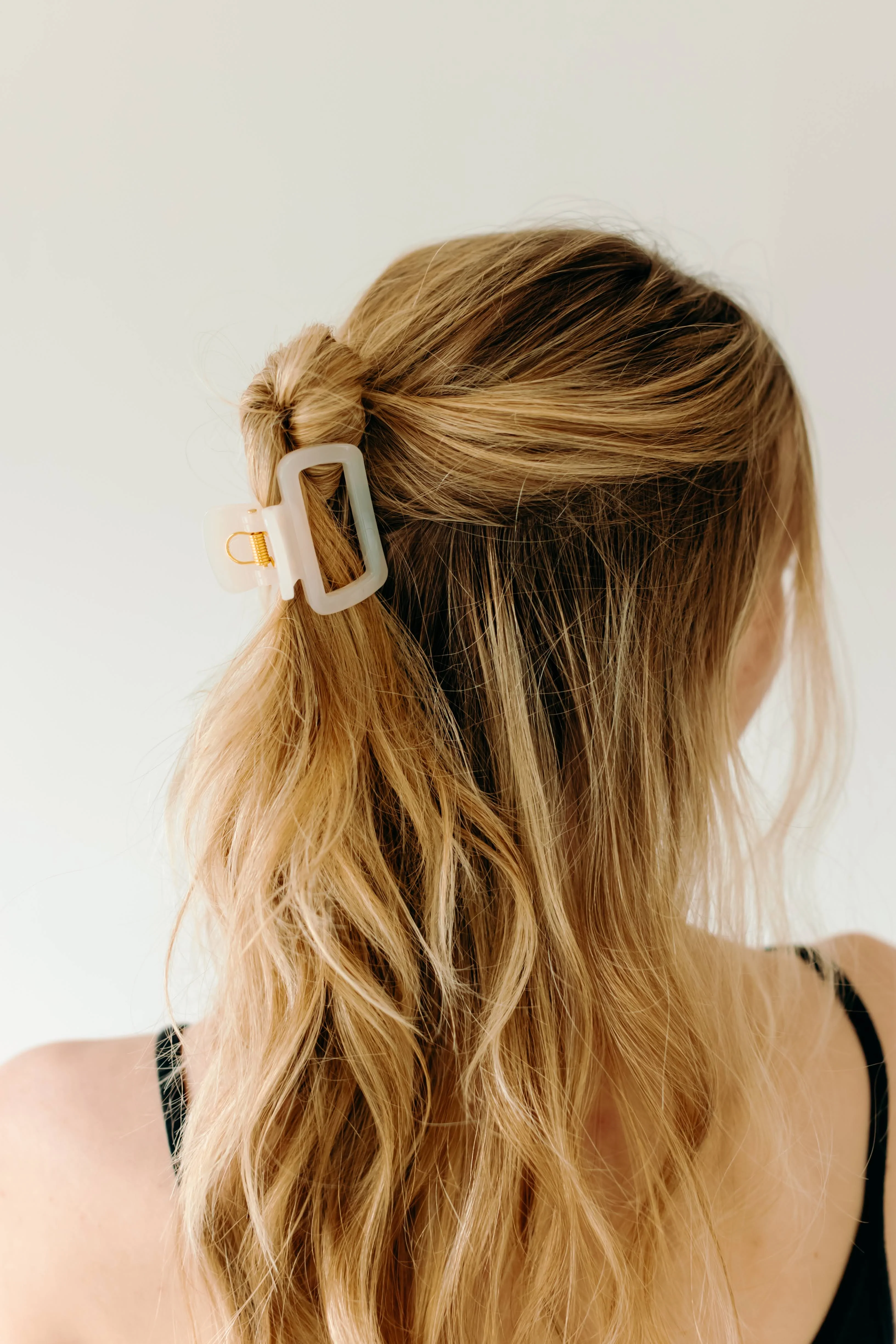Happy Hour Lilac Clip - Image 9