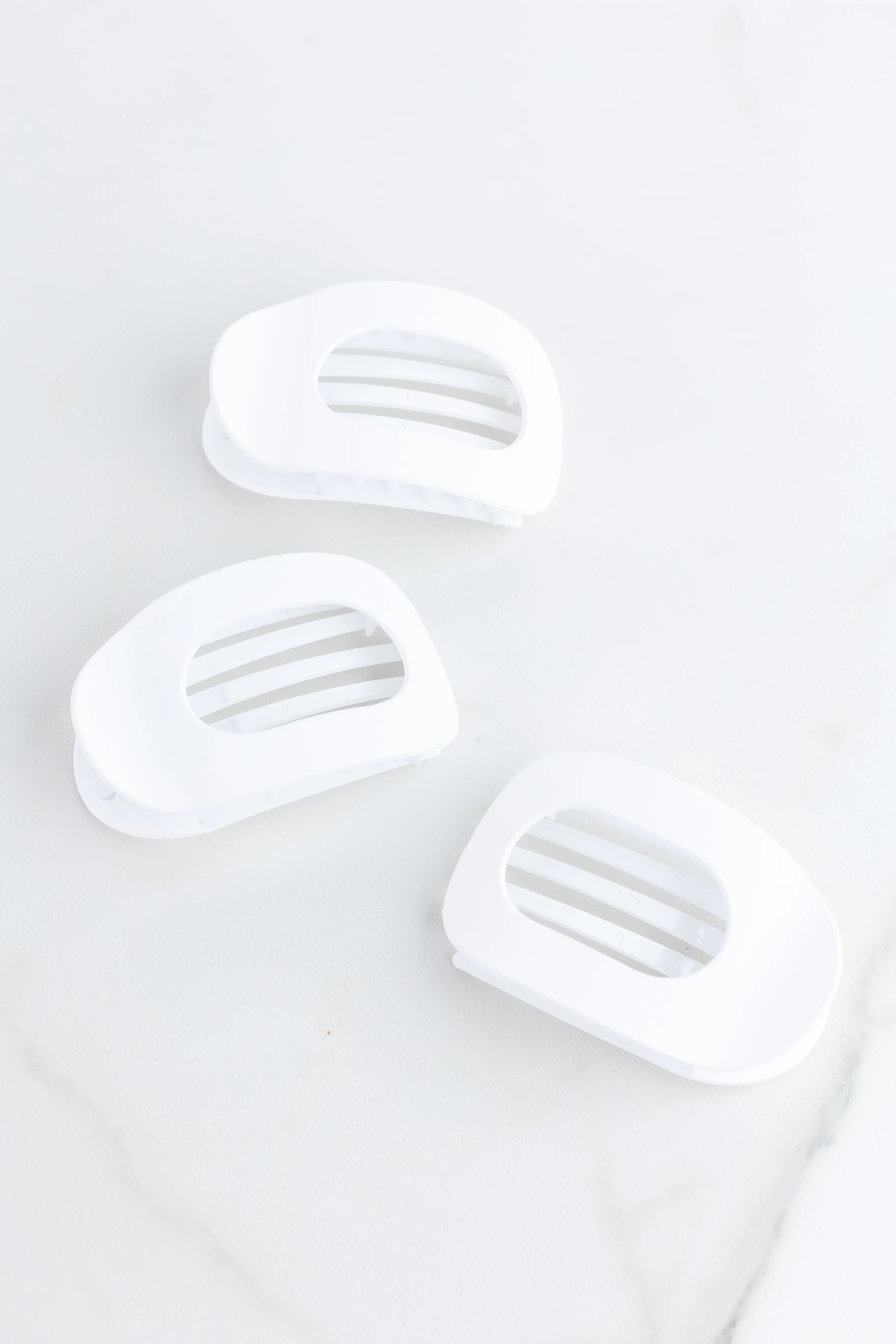Lay Flat Lilac Clip - Image 19